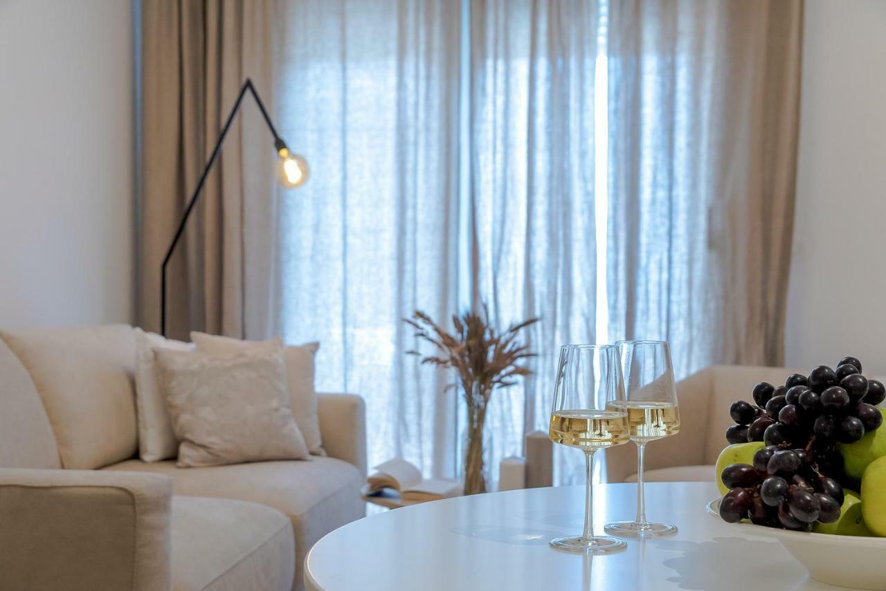 The Pleasurist - Apartment With Private Heated Pool And Terrace Split Kültér fotó