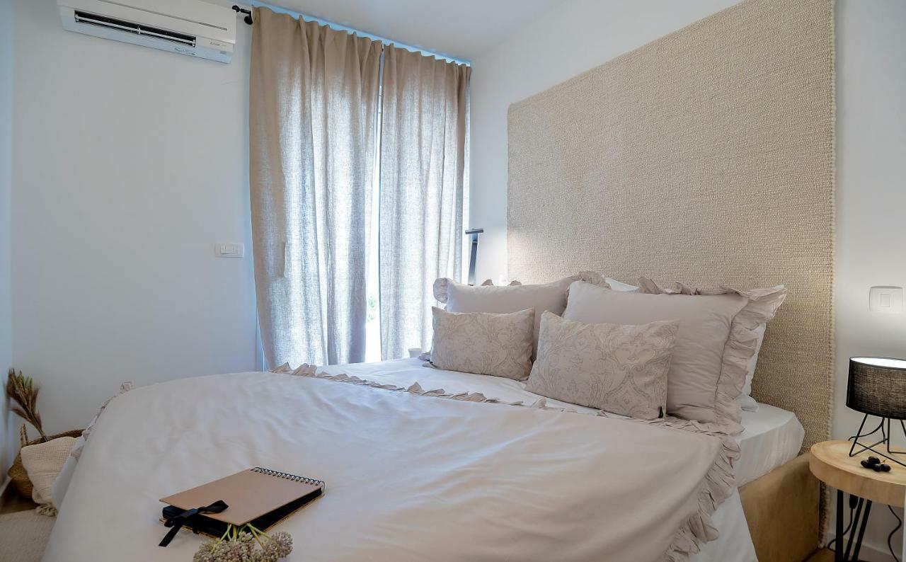 The Pleasurist - Apartment With Private Heated Pool And Terrace Split Kültér fotó